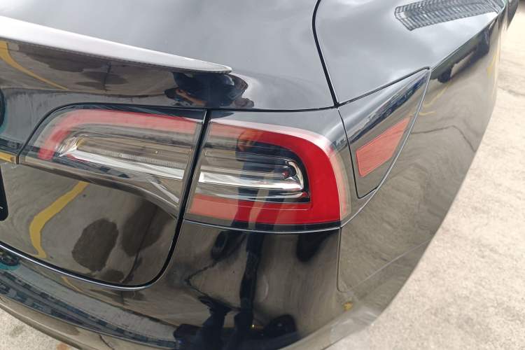 Used Tesla Model 3 2021 Performance High-Performance All-Wheel-Drive Version Exterior 3