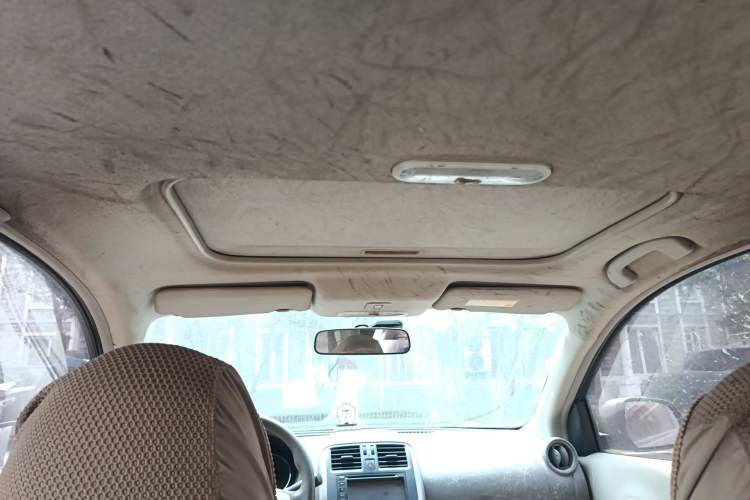 Used Nissan Sunny 2011 1.5XL Manual Deluxe Edition Headliner