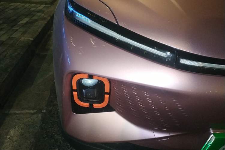 Used Geometry E Firefly 2023 401 km Super-Liked Special Edition 5 Seats