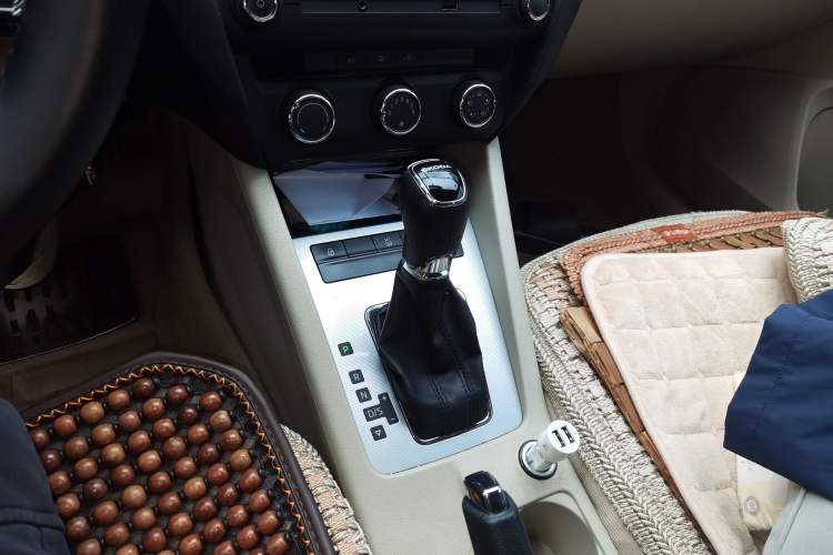 Used Skoda Octavia 2015 1.6L Automatic Yijie Edition
