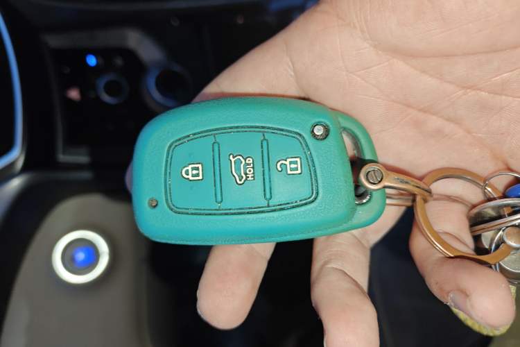 Used Hyundai Elantra (5th Generation / Langdong) 2015 1.6L Manual Leading Model
