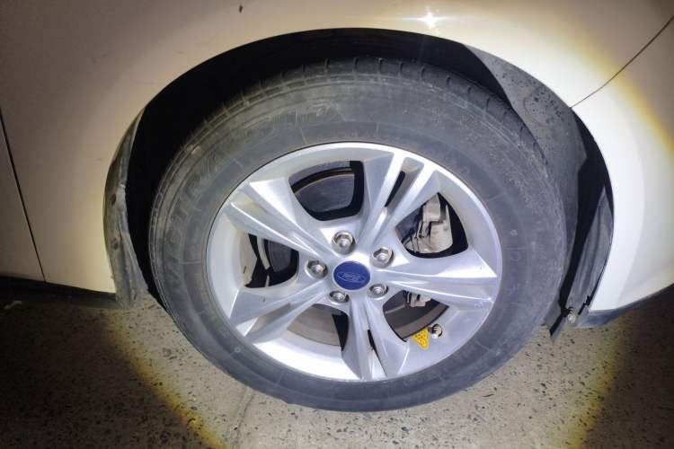 Used Ford Focus 2012 Hatchback 1.6L Automatic Fashion Edition
