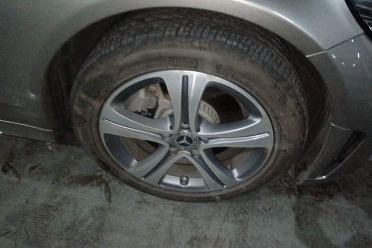 Used Mercedes-Benz C-Class 2020 Restyled C 260 L Sport Edition Right Front Wheel Hub