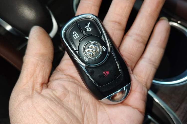 Used Buick Envision 2017 28T Four-Wheel Drive Elite Model Vehicle Key