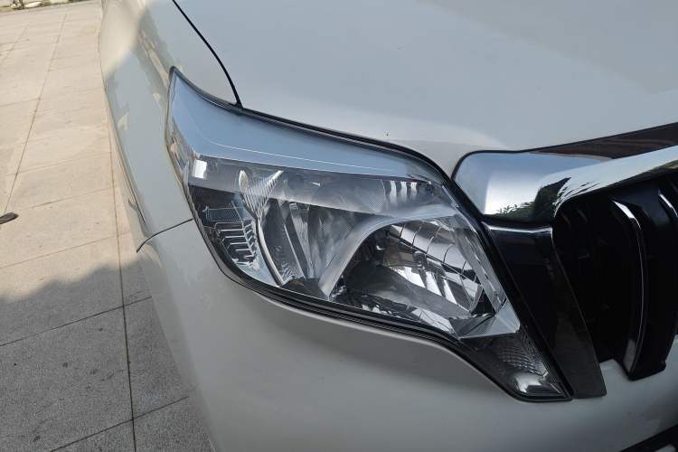 Used Toyota Prado 2016 2.7L Automatic Standard Edition Right Front Headlight