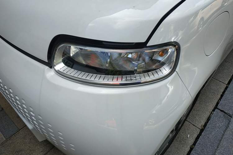 Used ORA White Cat 2022 Upgraded Model 305km Range Luxury Version Lithium-Ion Battery