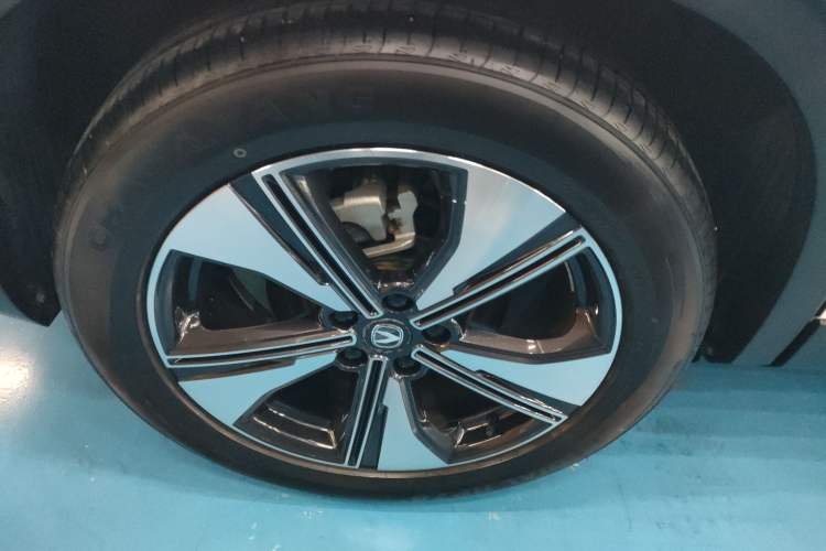 Used CHANGAN X7 PLUS 2024 1.5T Automatic Luxury 7-Seater Exterior 8