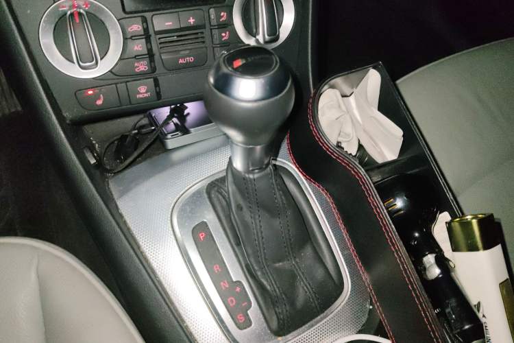 Used Audi Q3 2012 35 TFSI quattro Comfort Model Gear Lever