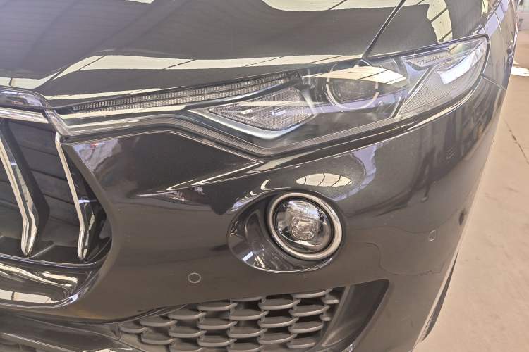 Used Maserati Levante 2016 3.0T Standard Edition Left Front Headlight