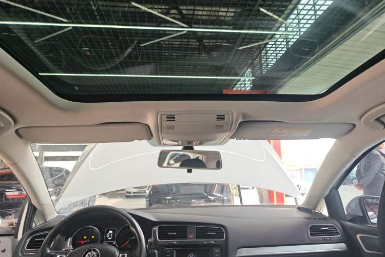 Used Volkswagen Golf 2018 230TSI Automatic Comfort Model
