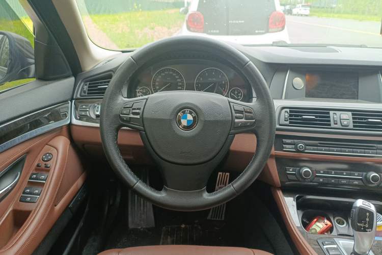 Used BMW 5 Series 2013 525Li Leading Model Steering Wheel