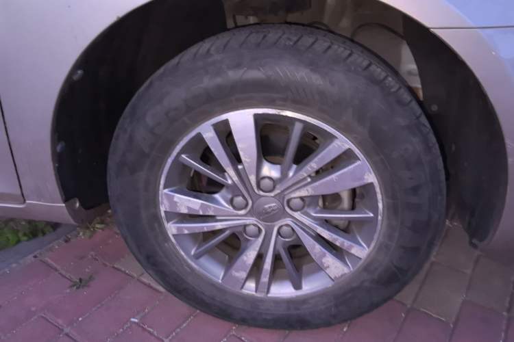 Used Geely Auto Emgrand 2018 1.5L Manual Luxury Model Right Front Wheel Hub