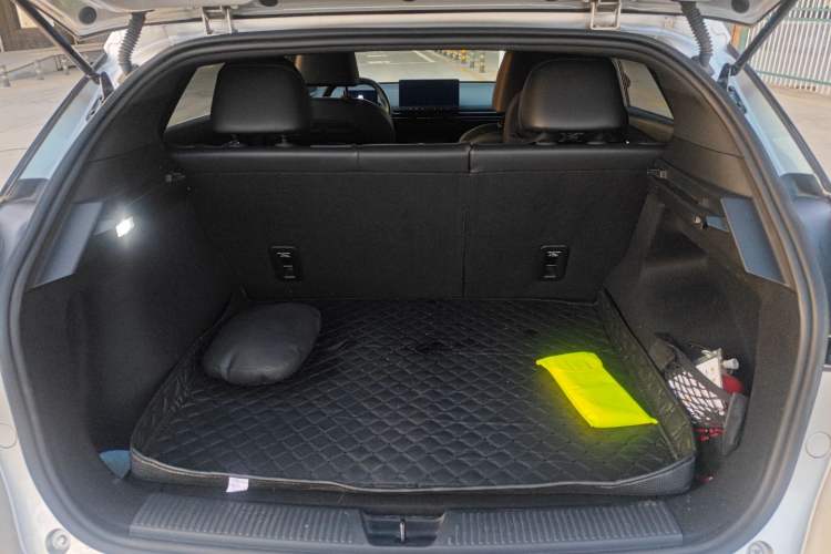 Used MG 4 EV 2023 415 km Range Sea-Faring Champion Edition Trunk