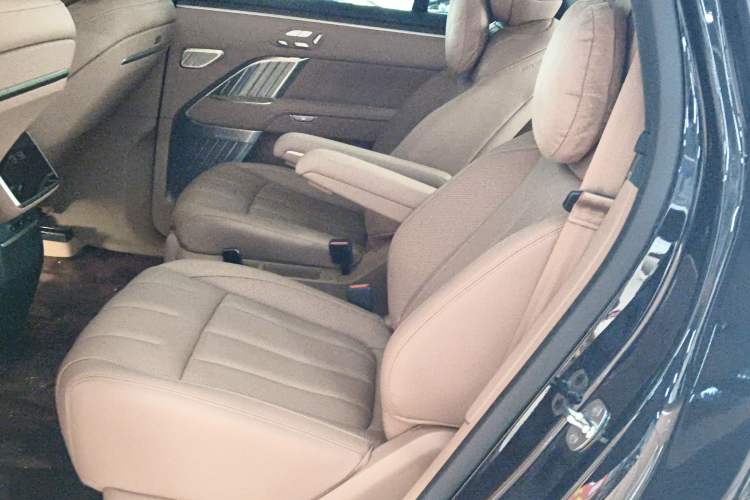 Used ONVO Luxeed L90 2025 Model—Ultra Six-Seater Version