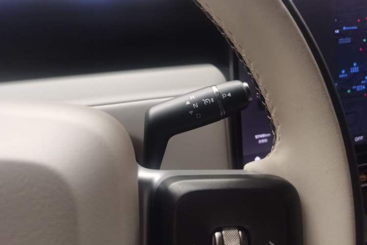 Used iCAR V23 2025 401 Two-Wheel Drive Advanced Edition Gear Lever