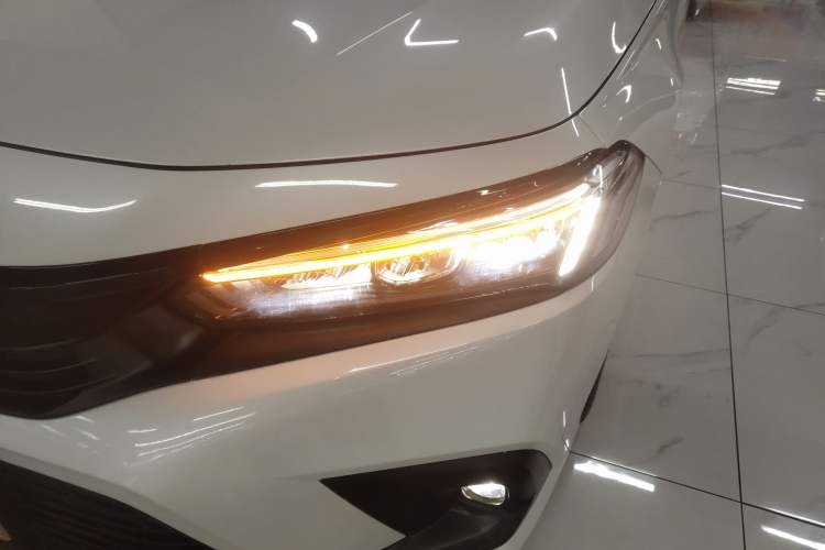 Used Honda Civic 2023 240TURBO CVT Dynamic Edition Left Front Headlight