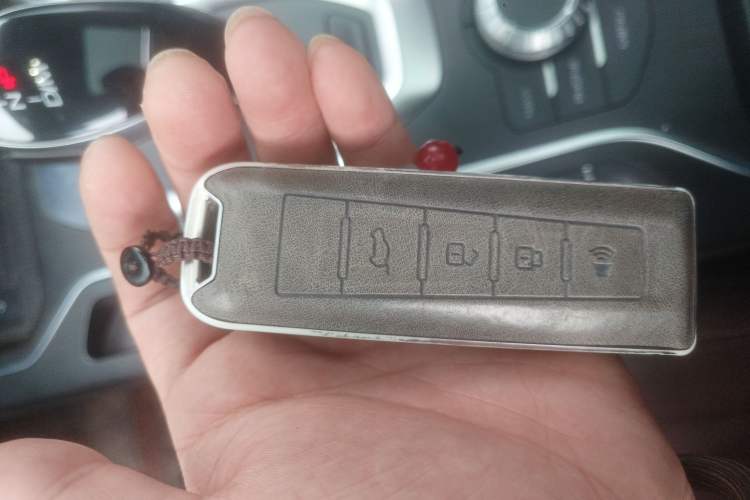 Used Wey VV6 2021 2.0T Two-Wheel Drive Smart Plus
