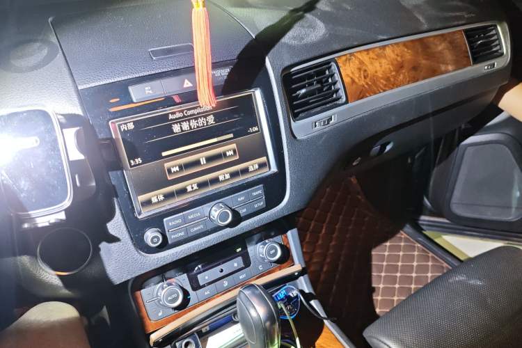 Used Volkswagen Touareg 2011 3.0 TSI High-End Version