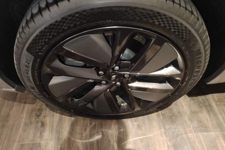 Used Li Auto L9 2022 Max model