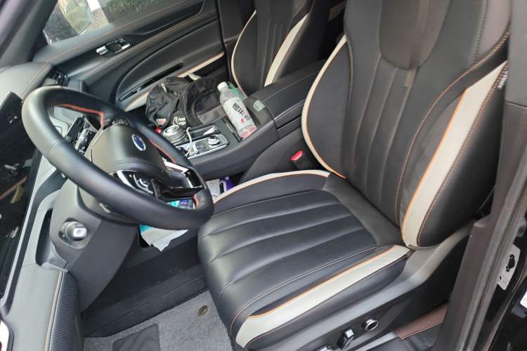 Used Ford Equator 2023 EcoBoost 225 Obsidian Orange Edition Prestige 7-Seater (2/3/2)
