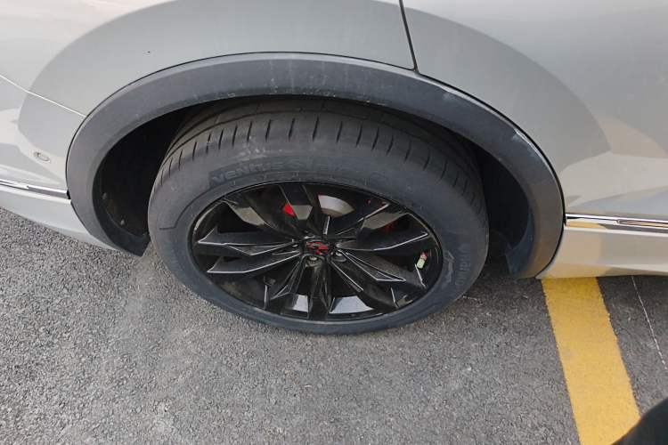 Used Volkswagen Tiguan L 2021 330TSI Automatic Two-Wheel Drive R-Line Enhanced Edition
