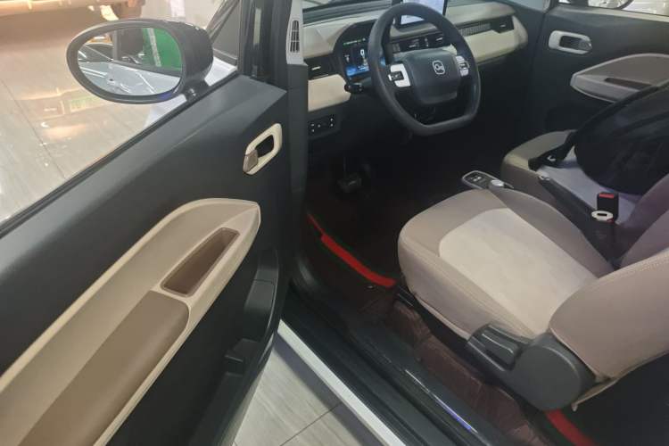 Used Chery QQ Ice Cream 2024 Edition Youth Version 205km Sundae