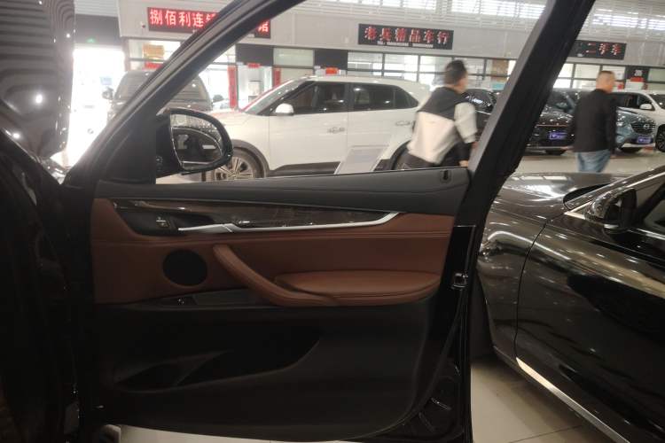 Used BMW X6 2018 xDrive28i