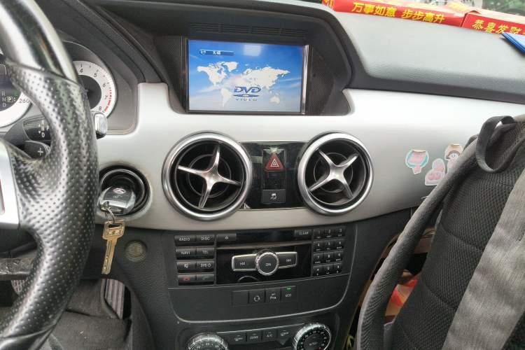 Used Mercedes-Benz GLK-Class 2015 GLK 260 4MATIC Dynamic Edition Ultimate Version Audio And AC Panel