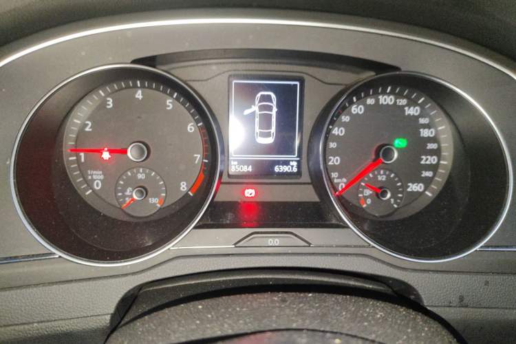 Used Volkswagen Magotan 2018 280TSI DSG Comfort Model Instrument Cluster