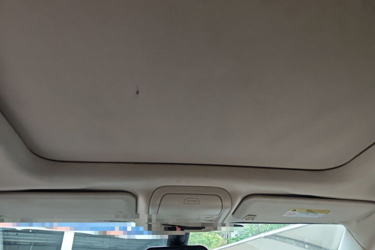 Used Cadillac XT5 2018 25T Luxury Model Headliner