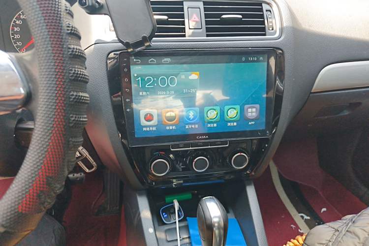 Used Volkswagen Sagitar 2014 Revised Version 1.6L Automatic Leading Edition Audio And AC Panel