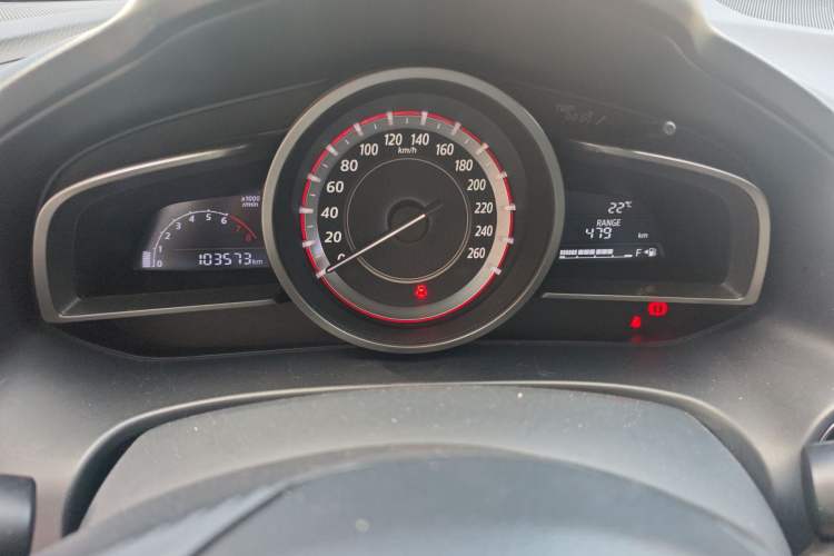 Used Mazda 3 Axela 2016 Sedan 1.5L Manual Comfort Model
