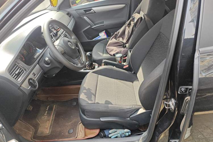 Used Volkswagen Lavida 2013 Revised Classic 1.6L Manual Fashion Edition Left Front Seat