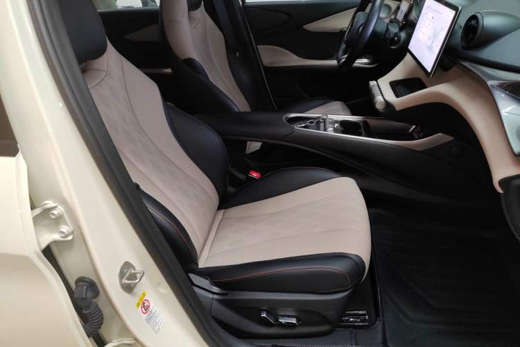 Used BYD Dolphin 2023 420 km Fashion Edition
