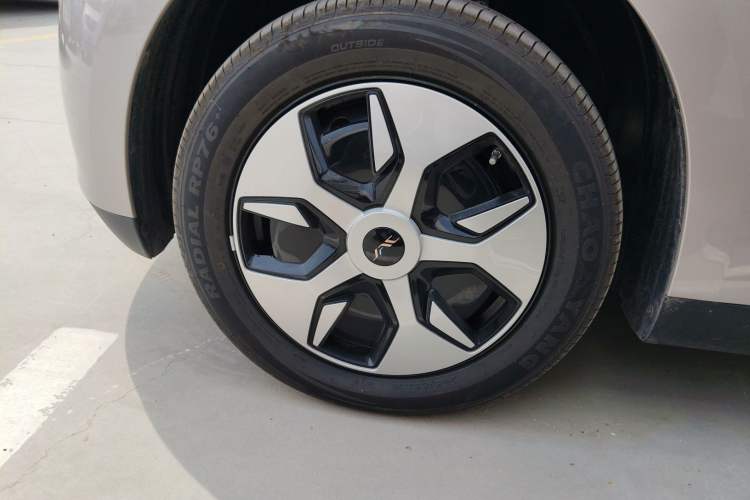 Used JAC Yiwei 3 2024 Zhi'ai Edition 330km Air Left Front Wheel Hub
