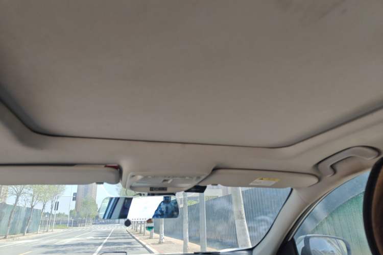 Used Renault Kadjar 2017 2.0L Two-Wheel Drive Comfort Edition Headliner