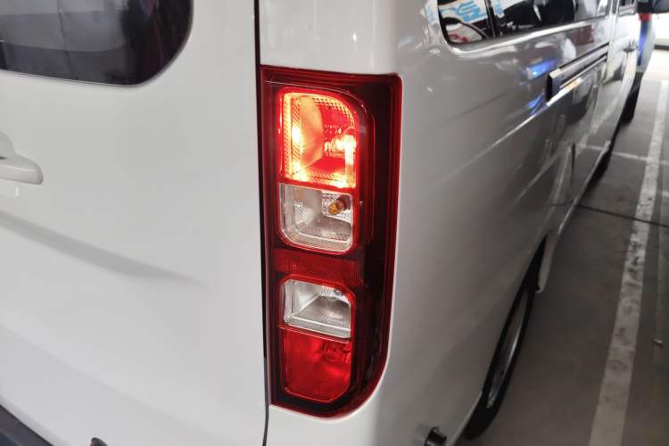 Used Wuling Yangguang 2025 Model 400km Bus Edition—Comfort Edition