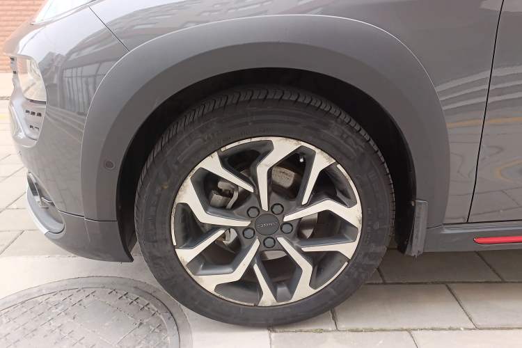 Used Lynk & Co 02 2018 1.5T DCT Two-Wheel Drive Pro Version China V Emission Standard
