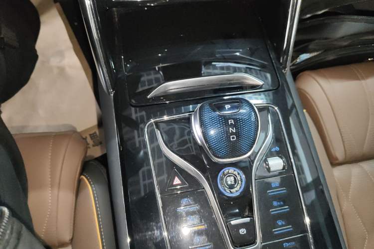 Used BYD Tang New Energy 2021 DM-i 112KM Prestige Model
