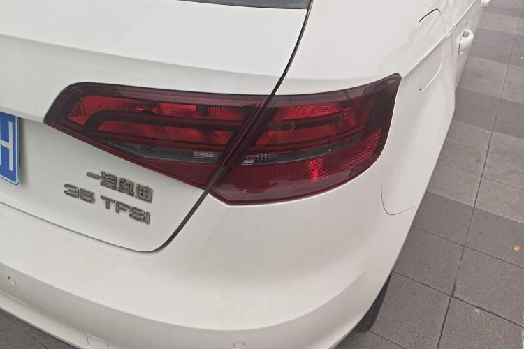 Used Audi A3 2014 Sportback 35 TFSI Automatic Style Edition Right Rear Taillight