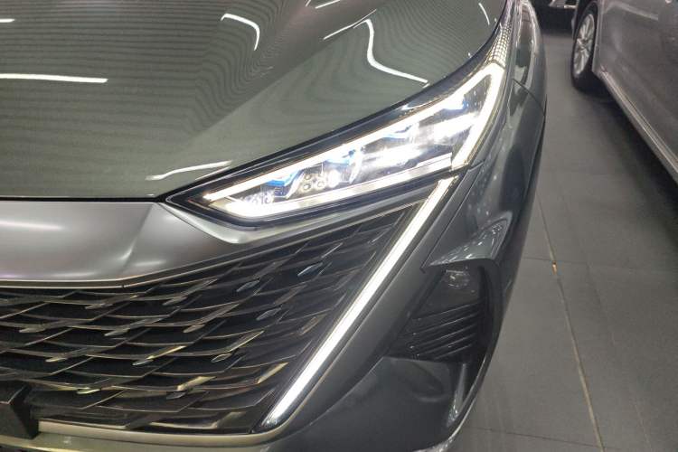 Used Roewe RX9 2023 2.0T Two-Wheel Drive Enjoyment Version
