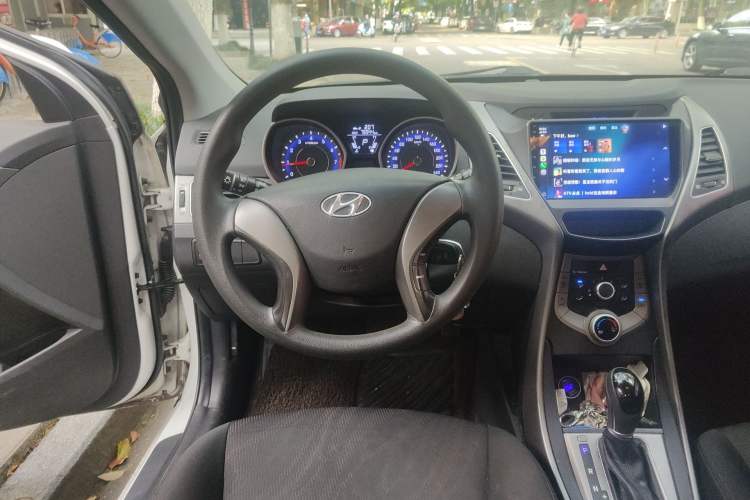 Used Hyundai Elantra (5th Generation / Langdong) 2016 1.6L Automatic Smart Version Steering Wheel