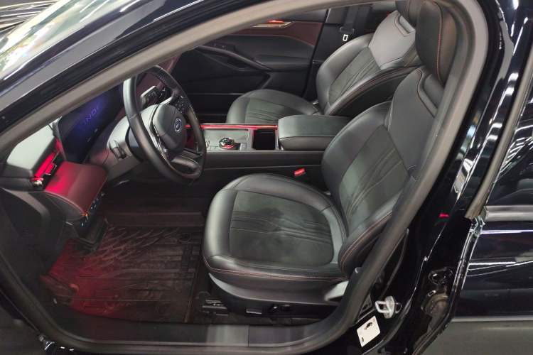 Used Ford Mondeo 2022 Facelifted EcoBoost 245 Ultimate Edition Left Front Seat