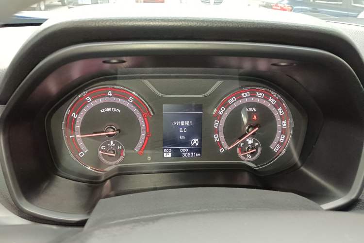 Used SAIC MAXUS T60 2017 2.0T Gasoline Automatic Two-Wheel Drive High-Ride Elite Standard Cabin