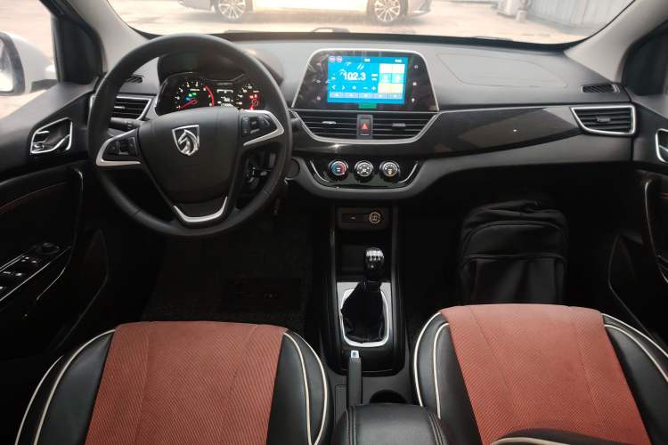 Used Baojun 310 2016 1.2L Manual Luxury Model