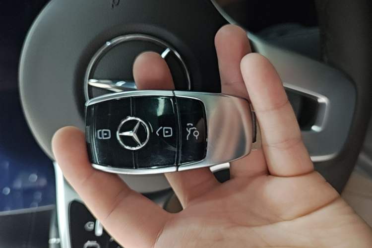 Used Mercedes-Benz E-Class 2020 Facelift E 300 L Stylish Edition Vehicle Key