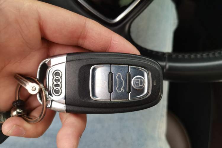 Used Audi A4L 2016 35 TFSI Collection Edition S line Comfort Model Vehicle Key