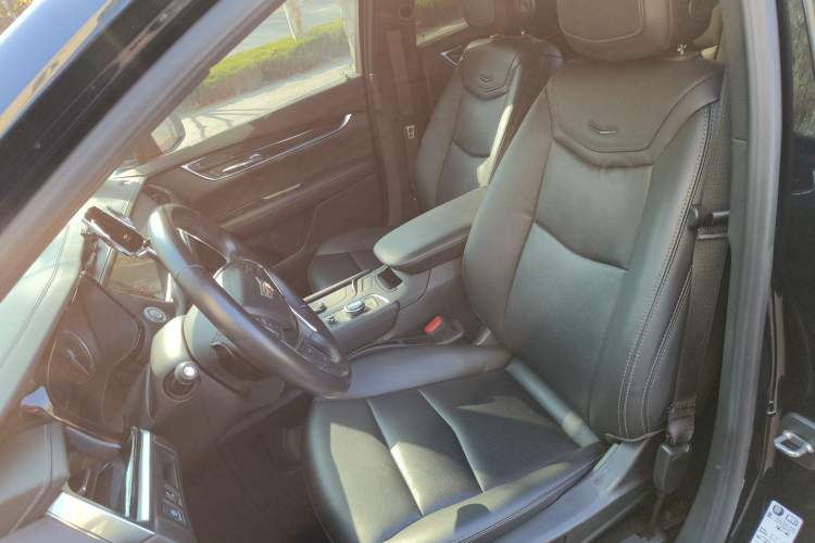 Used Cadillac XT5 2022 2.0T Two-Wheel Drive Luxury Version