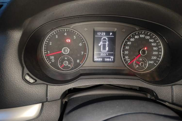 Used Volkswagen Sharan 2018 380TSI Comfort Edition 7-Seater Instrument Cluster