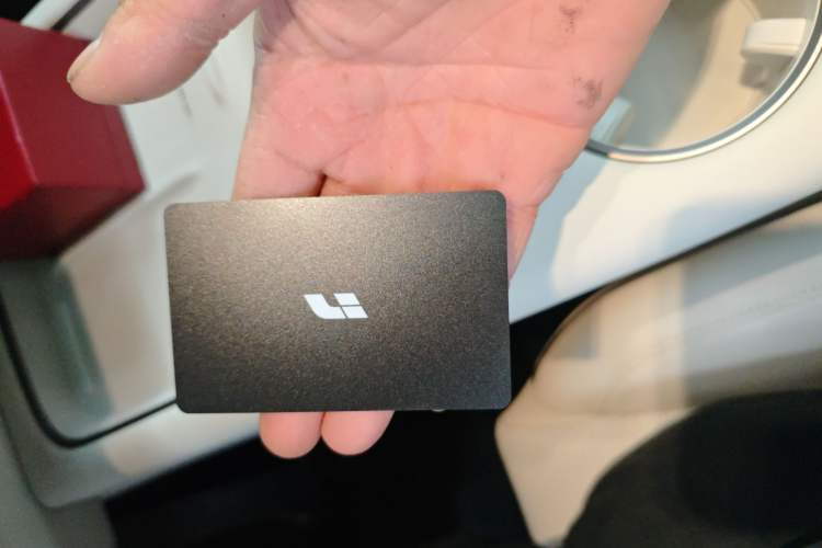 Used Li Auto i6 2025 Model Two-Wheel-Drive Standard Type Vehicle Key